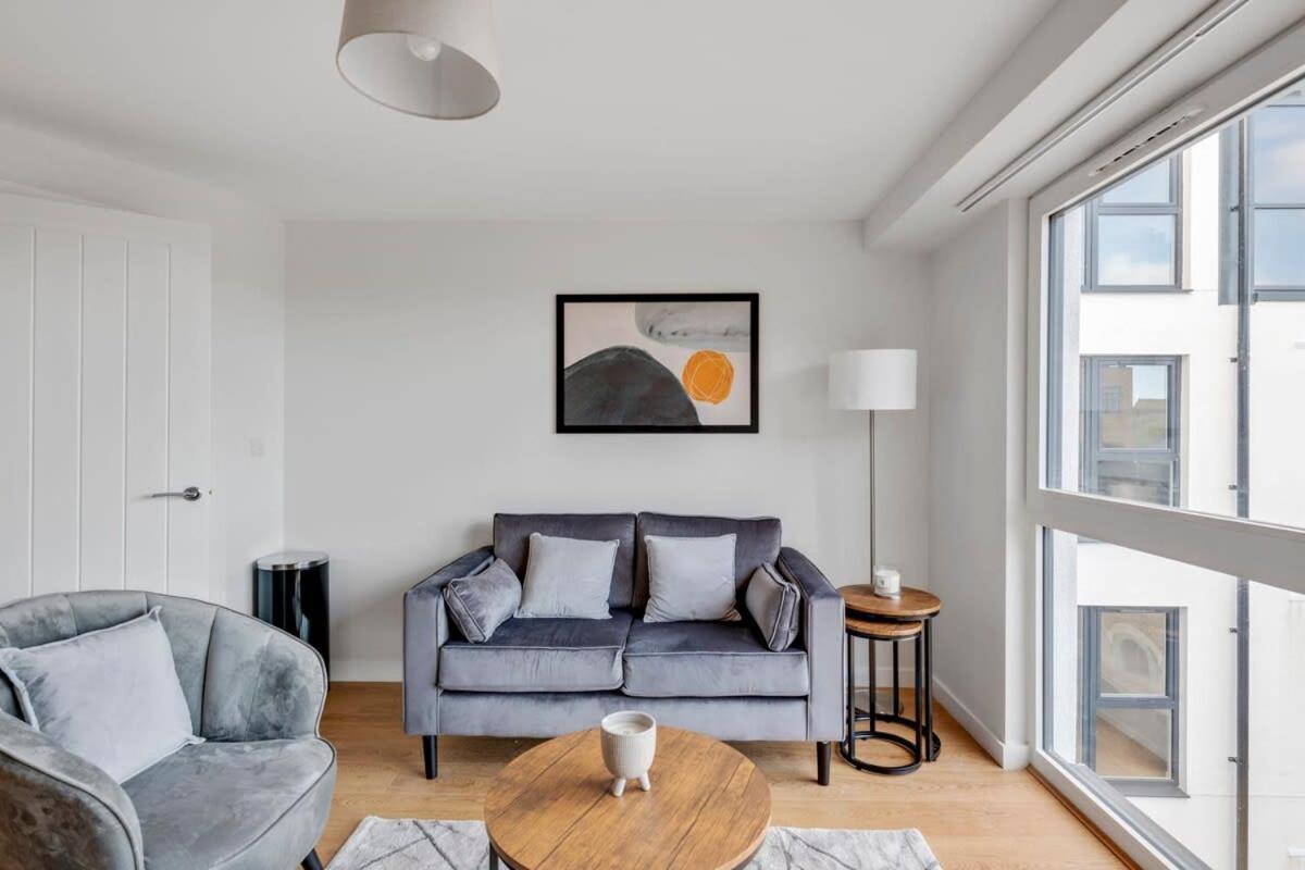Spacious 1 Bedroom Apartment In A Converted Mill Leeds  Ngoại thất bức ảnh